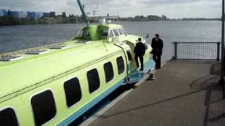 preview picture of video 'Fast Flying Ferry Amsterdam Velsen'