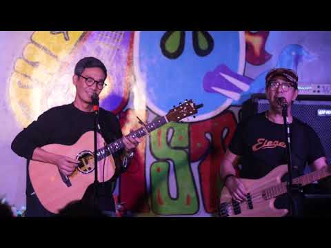 Moonlight Over Paris Live at 70's Bistro | Elegee Unplugged