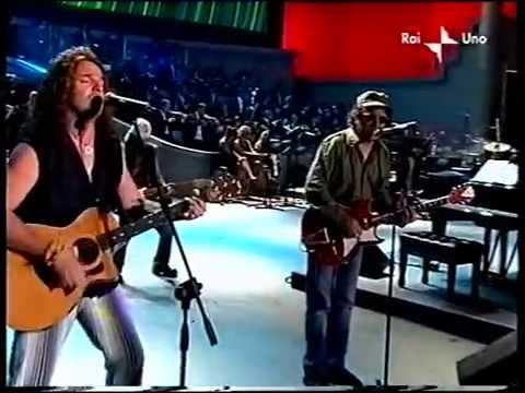 Zucchero and Mana live in Modena