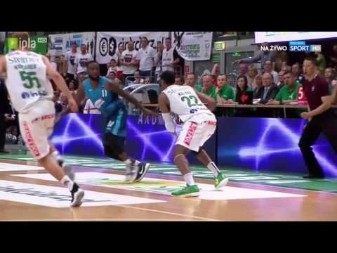 Co za RZUT! Kelati z połowy z ręką na twarzy w ostatniej sekundzie! #PLKPL