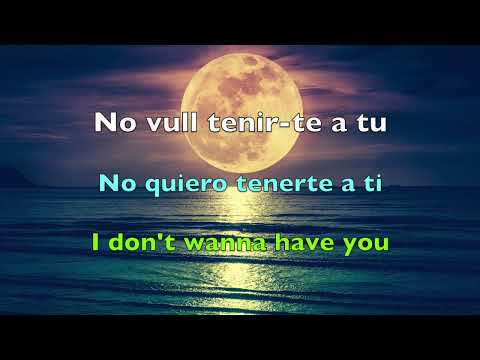 Una Lluna a l'Aigua - Txarango (Català - Español - English)