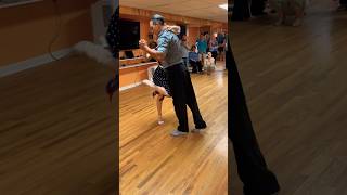 Tango lesson colgada in closed embrace by Analia Carreño &amp; Luis Ramírez #tango #tangodance #usa