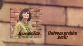 Kadr z teledysku Upływa szybko życie tekst piosenki Halina Kunicka