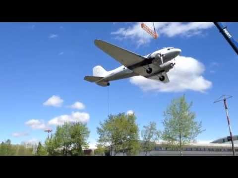 Il glorioso Dc-3 arriva a Volandia