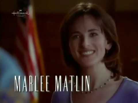 afbeelding Picket Fences Season 4 Opening Credits