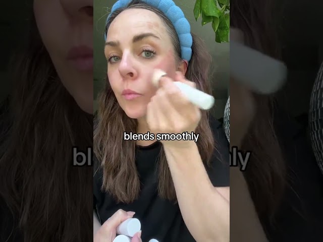 Vídeo relacionado con Ogee Blender Brush - Brocha de maquillaje de calidad profesional, brocha de base ultrasuave con cerdas veganas para una aplicación de maquillaje impecable