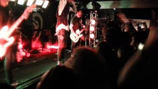 House vs Hurricane - Haters Gonna Hate