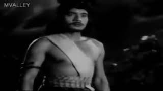 Download lagu SEKAPUR SIREH SEULAS PINANG - Saloma (OST Semerah Padi 1956) mp3
