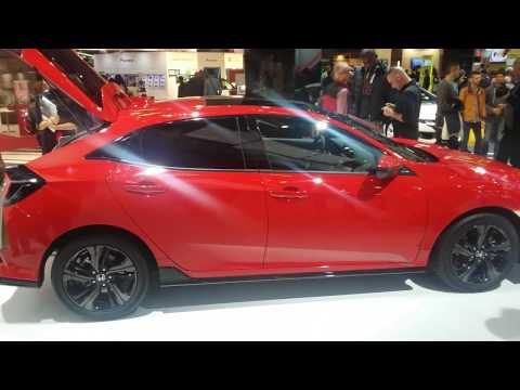 Thumbnail for Honda Civic 2017 Test: 2016 Mondial de l'Automobile - Paris Motor Show by Car