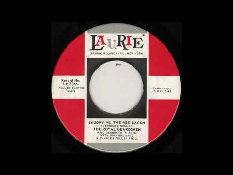 The Royal Guardsman Snoopy VS  the Red Baron 45 rpm Vinyl