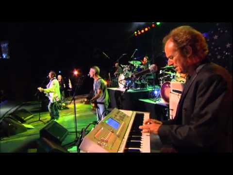 Ringo Starr & His All Starr Band feat. Colin Hay - Down Under (2008)