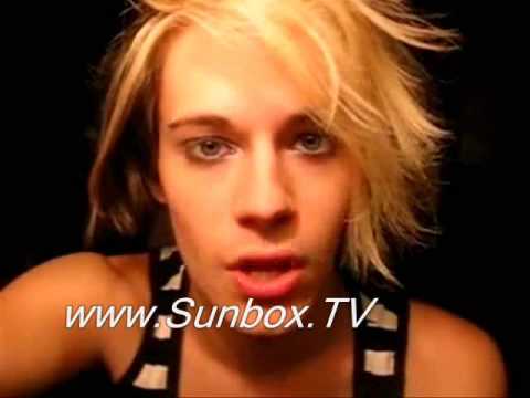 Chris Crocker - Pubic hair!