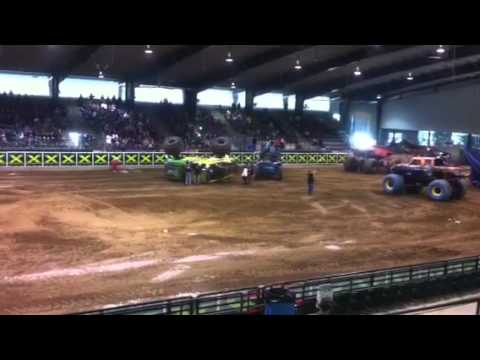 2012 - Monster X Tour - Ballistic vs Straight Jacket