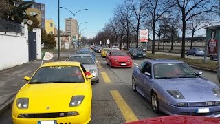 preview picture of video 'Arrivo macchine Corteo - Alfa 4C, Ferrari 328 e 348, 500 Abarth | Raduno Mirafiori 22 Febbraio 2015'
