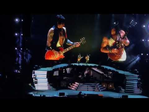 Guns and Roses Slash Guitar Solo (Wish You Were Here / Layla) Live The Gorge Amphitheater 9/3/2017