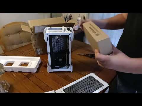 Unboxing Coolermaster's NC-100 Custom NUC9 Case