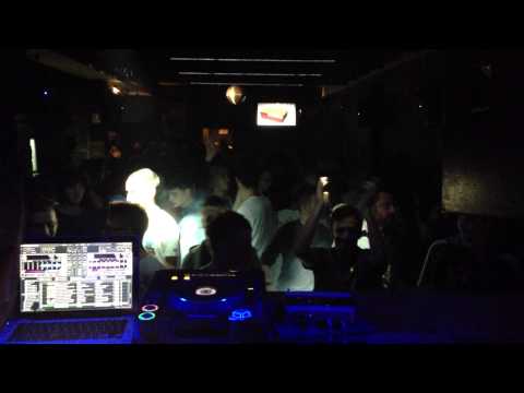 Hollen B2B Tony Dee @ Club 999 (Prato) 30.11.2012 Part 1