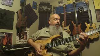 Video thumbnail for Carvin XB-75 5-string Bass by Bassmanfreddo