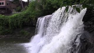 preview picture of video 'Places Ohio: Chagrin Falls (HD)'