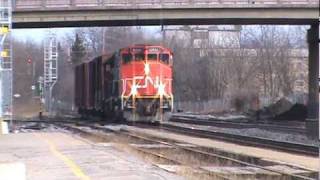 preview picture of video 'Railfanning Brockville Ontario with x1sspic'