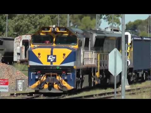 QUBE Freighter Leaves Parkes Yard