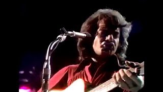 Neil Diamond Talks About &quot;Holly Holy&quot; Then Plays It (Live 1971)