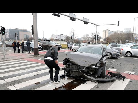 Prometna nesreća na Vukovarskoj, velike gužve u centru Zagreba