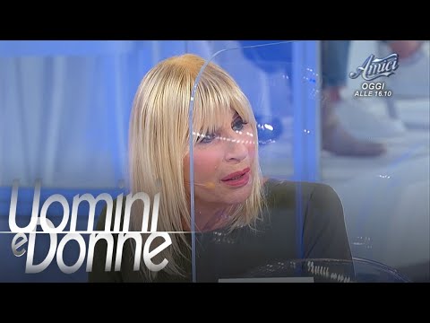 Uomini e Donne, Trono Over - Maria De Filippi spiega a Gemma che Roberto non verrà più in studio