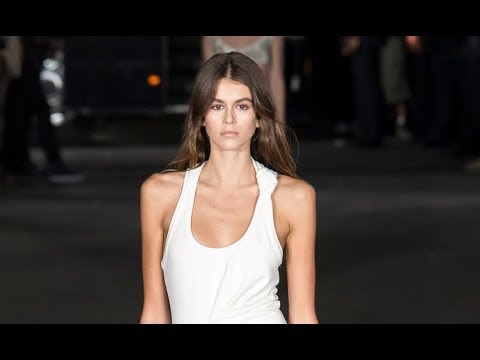 ALEXANDER WANG Highlights Spring Summer 2018 New York - Fashion Channel