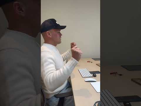 Zanger Hans ziet een carrière in de transport als zijn nieuwe roeping.