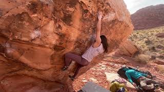 Video thumbnail de Spittin Venom, V8-9. Red Rocks