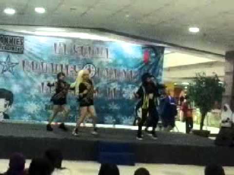 WHY - G Cover 2NE1 - Intro & Crush @Hi Seoul 2 Dmall Depok