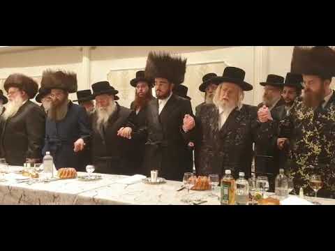 Munkatch and Chernobyl Rebbes Dance At Sadigura Sheva Brochos - Sivan 5782 (1)