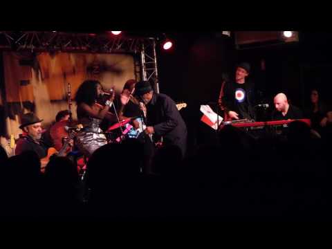 Leon Ware and Incognito - Somethin Somethin