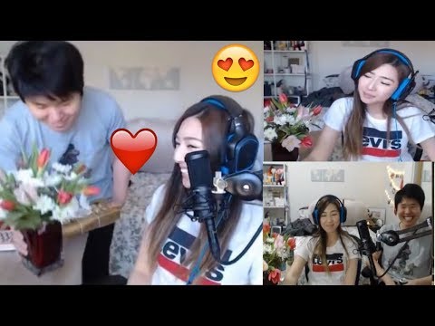 JOAST 😍Toast gives chocolate flowers to Janet| Janet big Hug on Toast |Best Daily LoL Moments(2018)