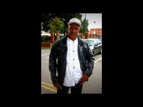 simple simon sister smurf  (REMIX)  BOGLING QUEEN (REMIX) 2013 (MONEY) Robert Dallas