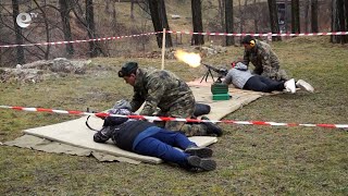 Ученици изпробваха стената за катерене в поделението на 101-ви Алпийски полк