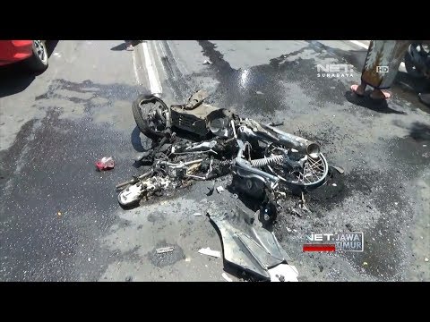 NET. JATIM - TABRAKAN SEPEDA MOTOR DENGAN TRUK, SATU ORANG TEWAS