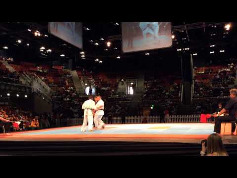 Sergey Doronin (Ukraine) - Sphelele Ntonyana (RSA) - preliminary -80 kg