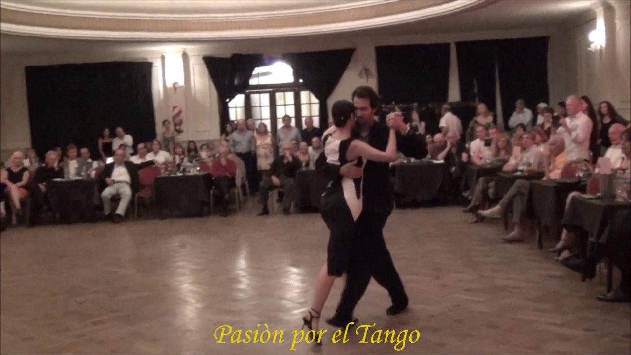 MARIELA SOLEDAD CHAVES y SILVIO GRAND Bailando el Tango LA MELODÍA DEL CORAZÓN en LA MILONGUITA