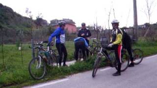 preview picture of video 'sparanise muntain bike una sosta fasulla dei lupi grigi'