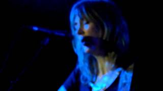 Beth Orton - Blood red river