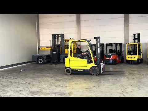 Originalus vaizdo įrašas: 4 ratų šakinis krautuvas Hyster J3.0XM
