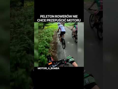 Rowerzyści robią motocykliście pod górkę #shorts #foryou #motorcycle #police #trending #bike #duet