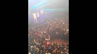 Nekfeu en concert. Quand la foule s'emporte !!! "Tempête"  (@ AB)