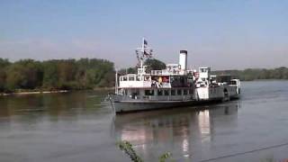 preview picture of video 'Paddle steamer, raddampfer SCHÖNBRUNN gőzhajó érkezik Mauthausenbe'