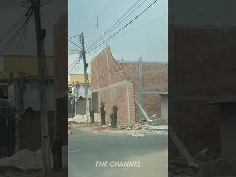 Vento derruba muro de casa 😱😱😱 #shorts