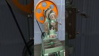  プレス の動画サムネイル