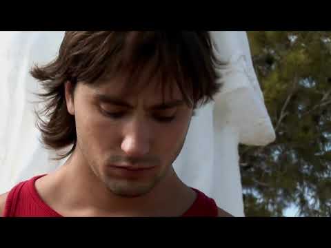 Tráiler del largometraje "Criando Ratas" de CarlosSalado