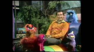 Sesame Street: Bob Sings "Don't You Know You're Beautiful" (1971)